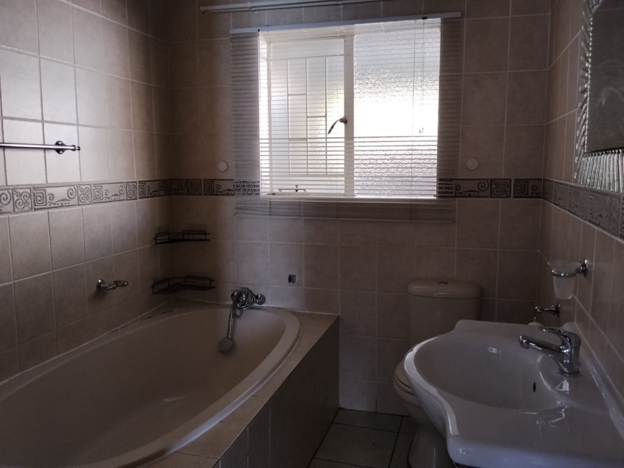 3 Bedroom Property for Sale in Waterval East North West